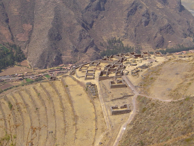 Pisac - pueblo bajo